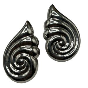 Swirled Vintage Sterling Silver pierced Earrings